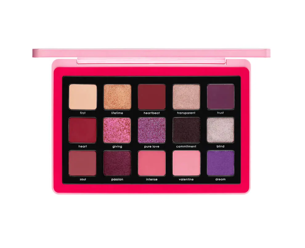 Natasha Denona Love Eyeshadow Palette 1 Look inside and see the eyeshadows