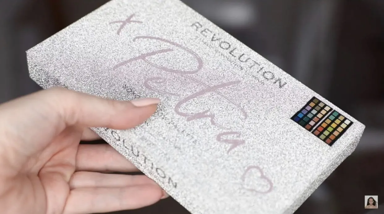 Revolution x Petra XOXO Contour and Highlight Palette
