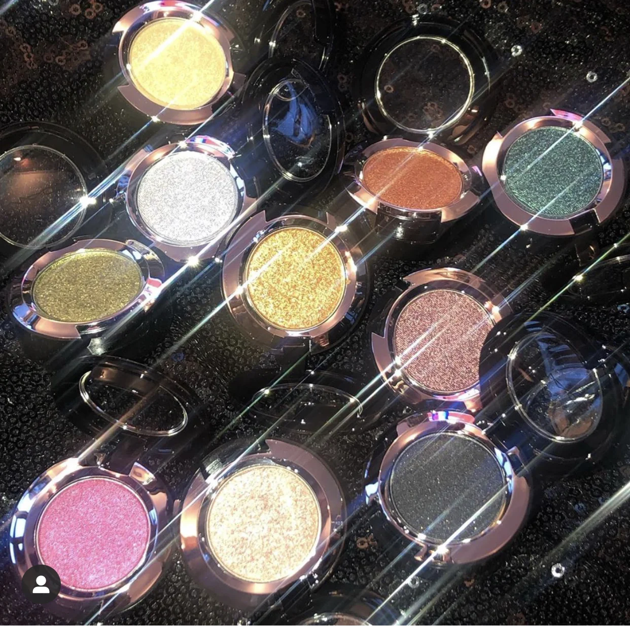MAC Dazzleshadow Extreme Eyeshadows 1 MAC Dazzleshadow Extreme Eyeshadows
