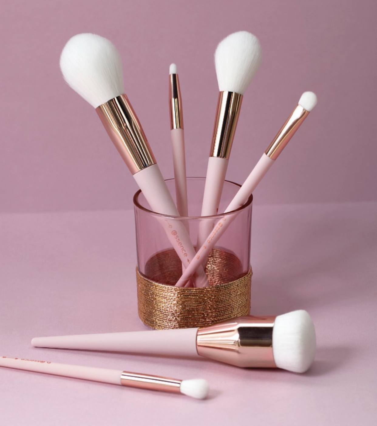 Essence It's Brush Hour Makeup Brush Collection
