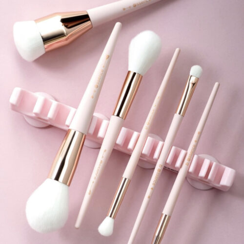 IT Cosmetics Love is the Foundation Brush 2020!
