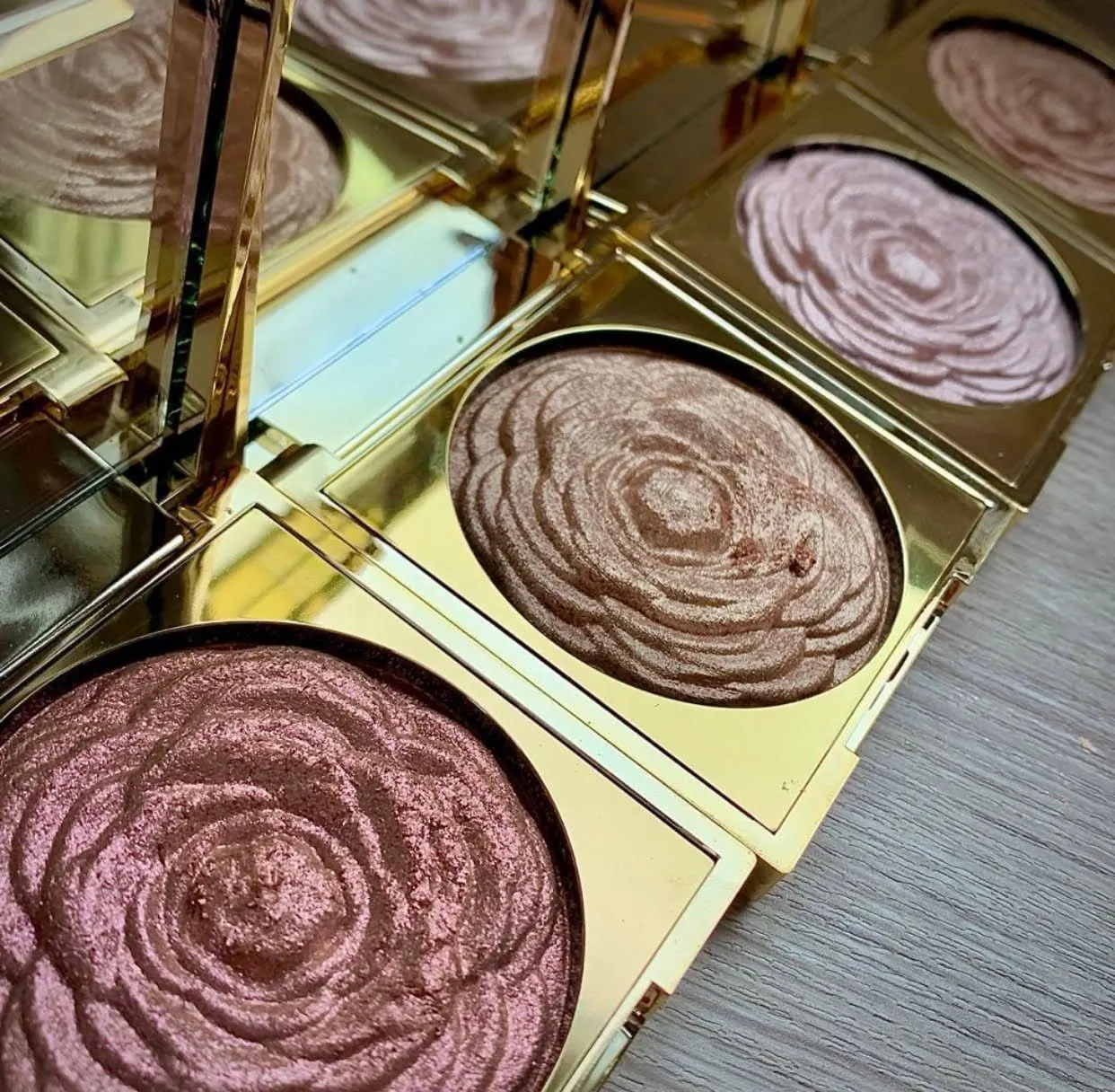 Revolution Pro Lustre Highlighter