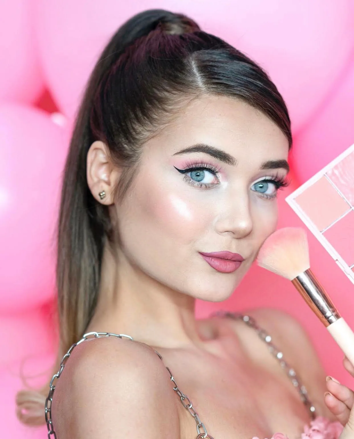 Revolution Roxxsaurus Blush Burst Palette
