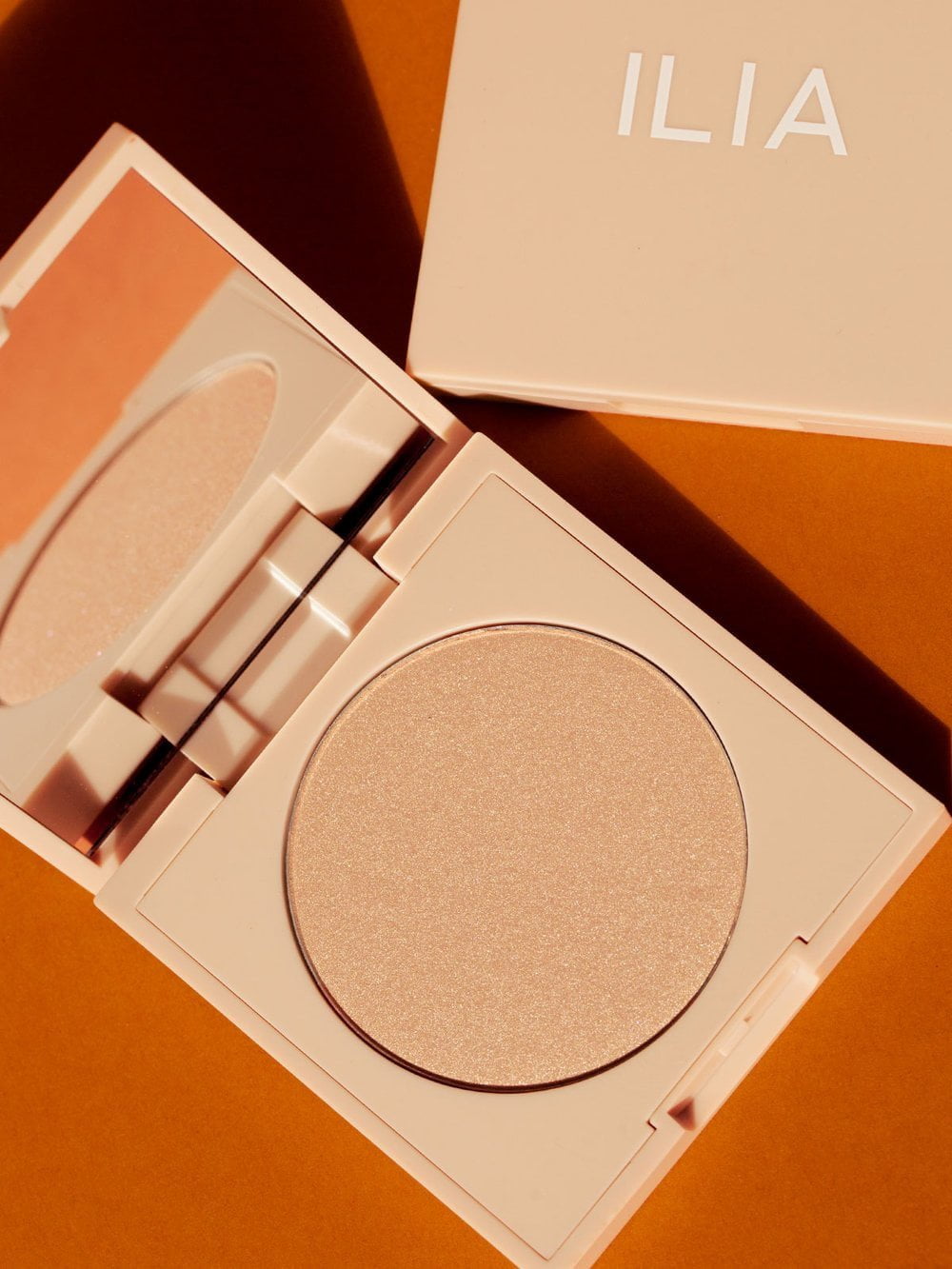 ILIA DayLite Highlighting Powder