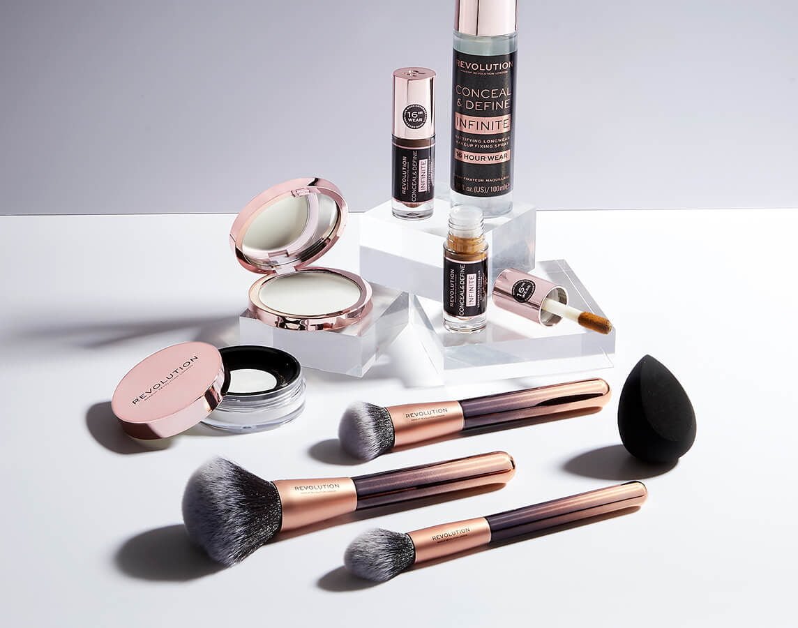 Revolution Conceal and Define Infinite Setting Spray