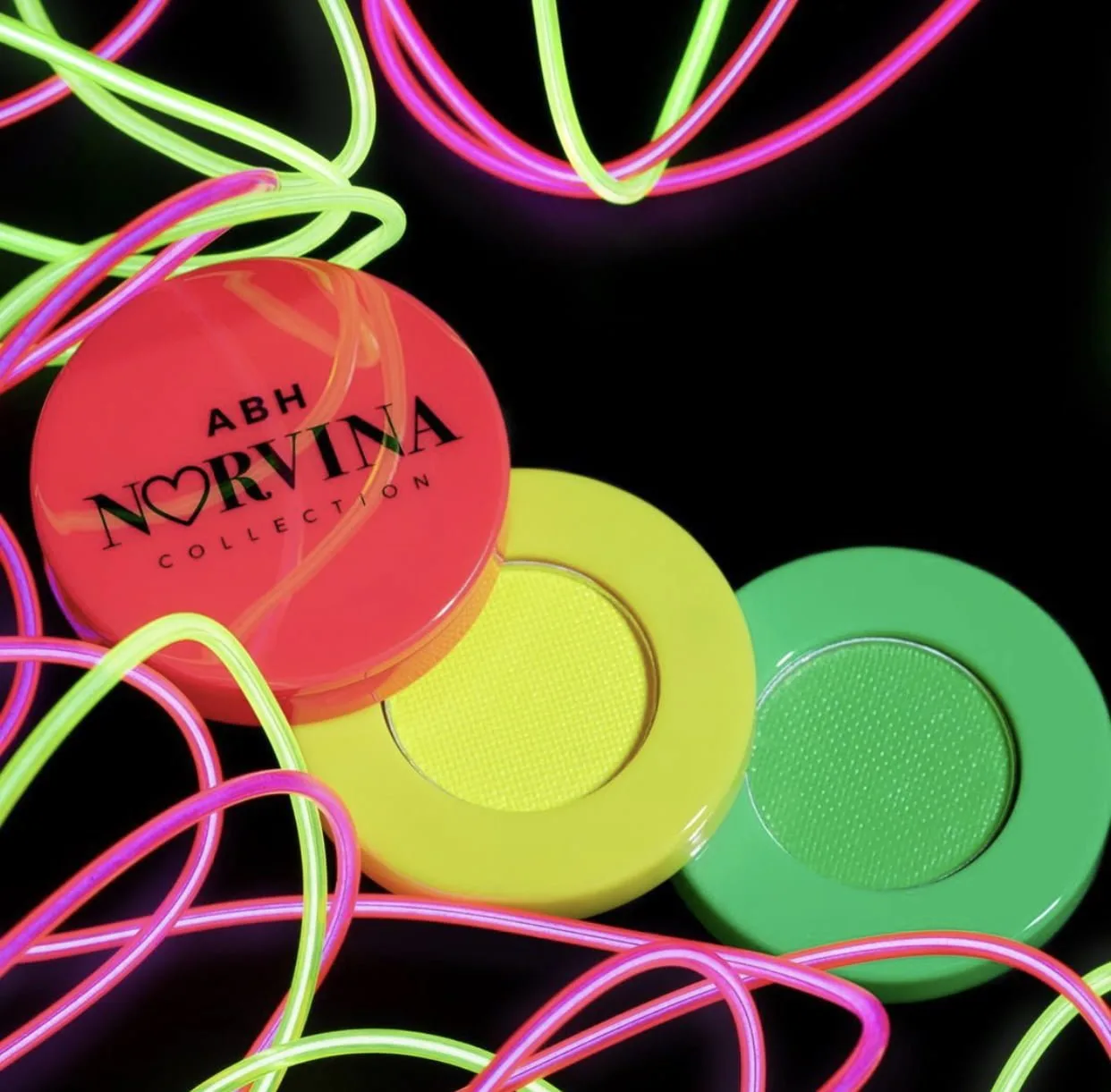Anastasia Beverly Hills Norvina Electric Cake Liners