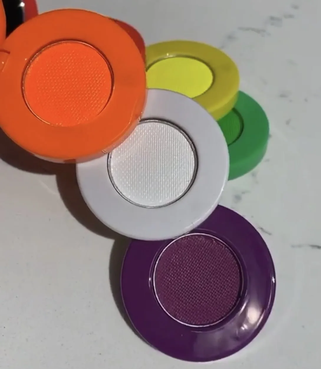 Anastasia Beverly Hills Norvina Electric Cake Liners