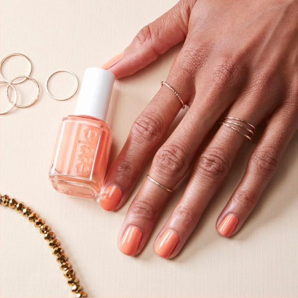 Essie Bustling Bazaar Summer Collection 2020