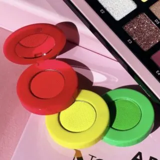 Anastasia Beverly Hills Norvina Electric Cake Liners - Electric & Neon