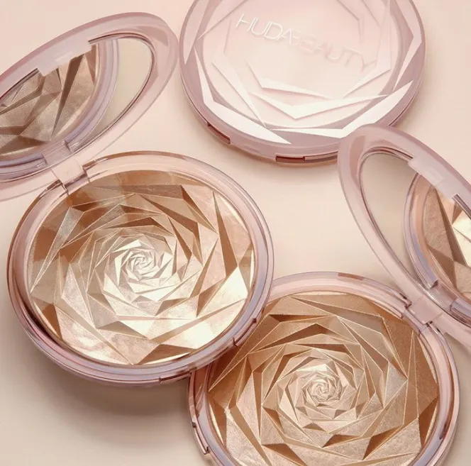 Huda Beauty NYMPH All Over Highlighting Powder