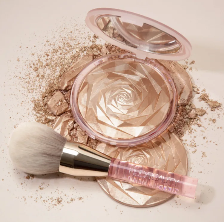 Huda Beauty NYMPH All Over Highlighting Powder