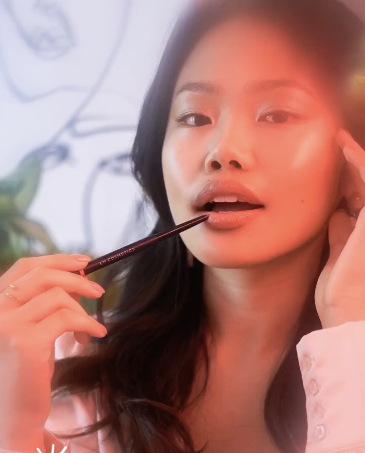 Em Cosmetics Soft Blur Velvet Lip Liner