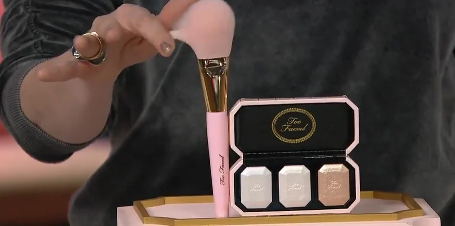 Too Faced Diamond Light Highlighter Trio Palette