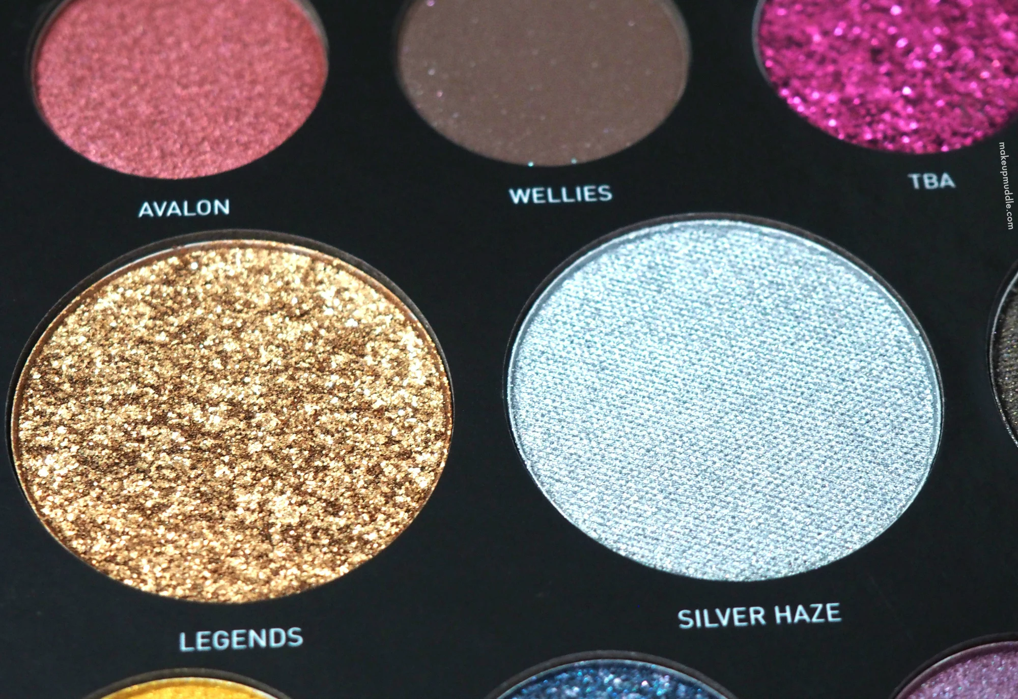Revisão e amostras da paleta artística do evento principal Morphe 24M - MakeupMuddle.com