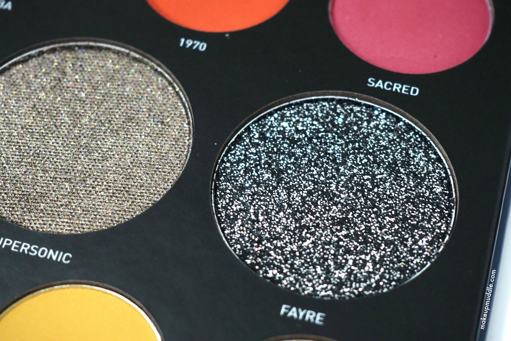 Revisão e amostras da paleta artística do evento principal Morphe 24M - MakeupMuddle.com