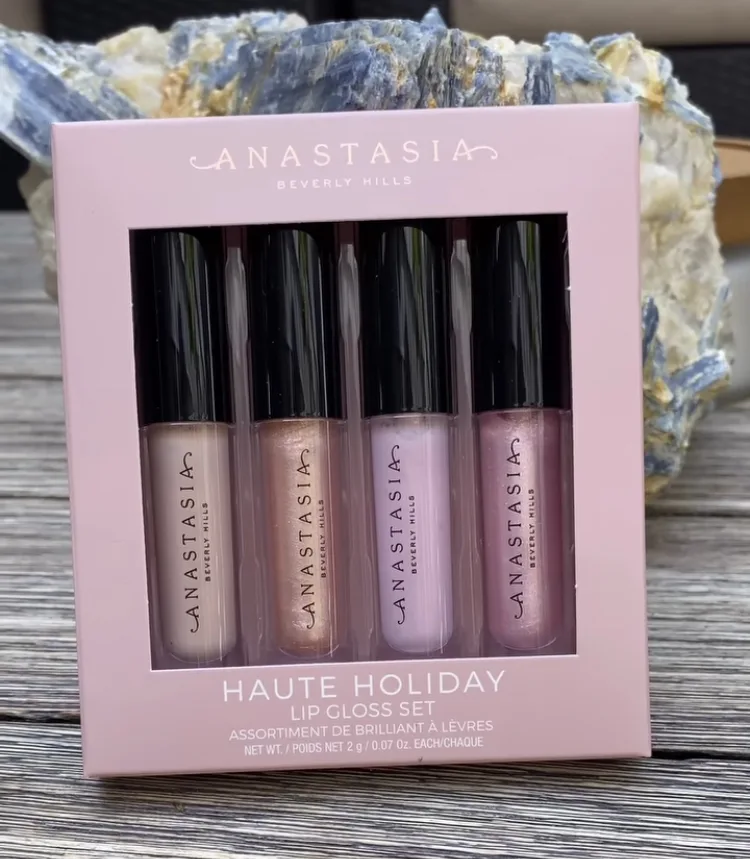 Anastasia Beverly Hills Holiday Collection 2020 Reveal!
