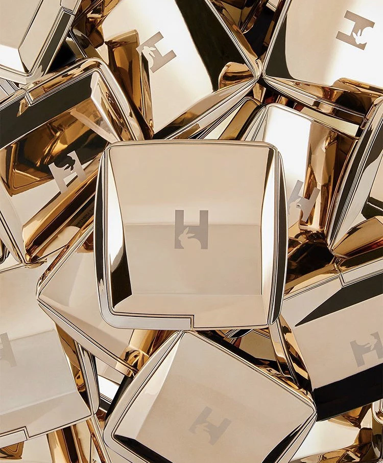 Hourglass Sculpture Holiday Collection 2020