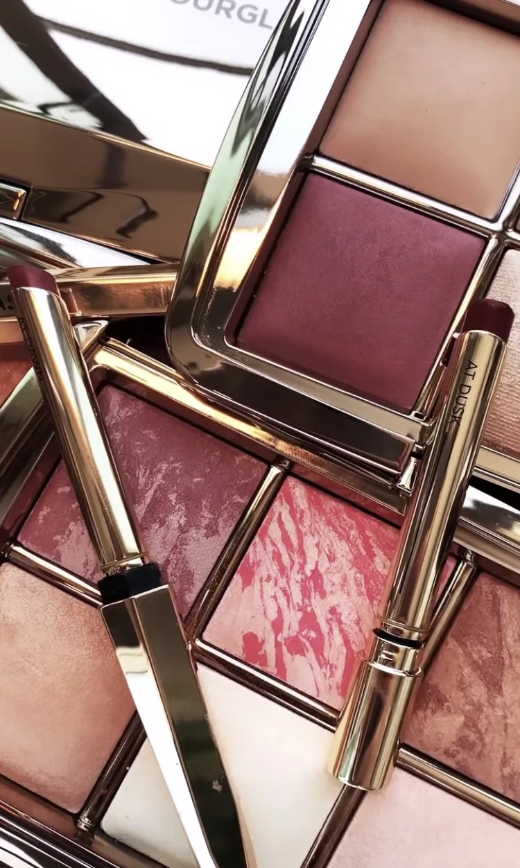 Hourglass Sculpture Holiday Collection 2020