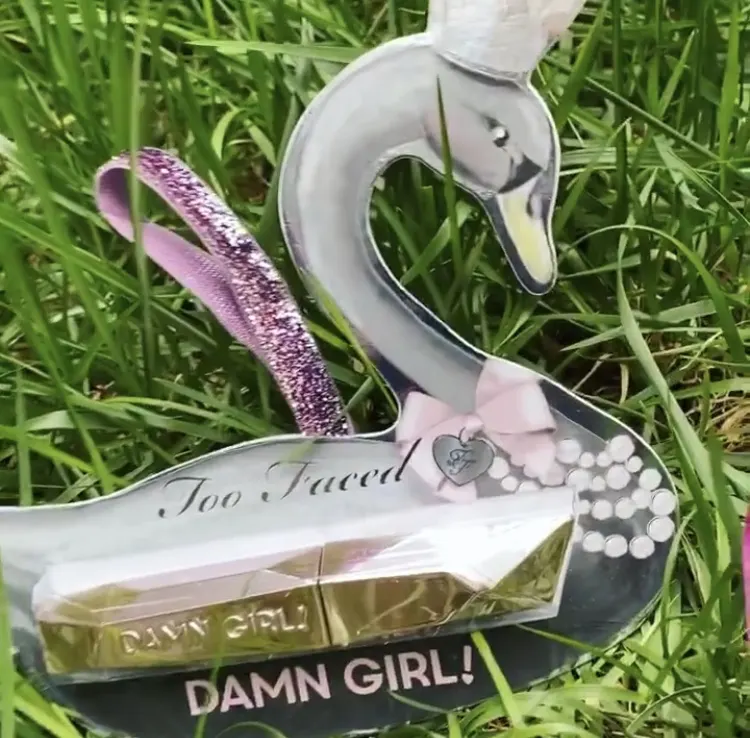 Too Faced Enchanted Beauty Christmas Collection 2020