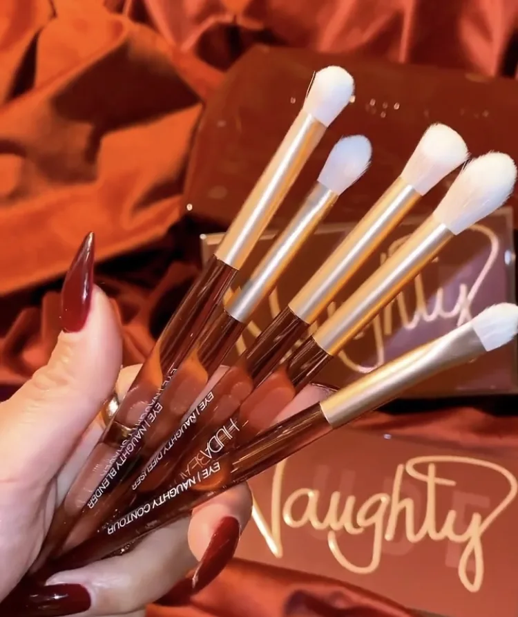 Huda Beauty Naughty Nude Eyeshadow Palette