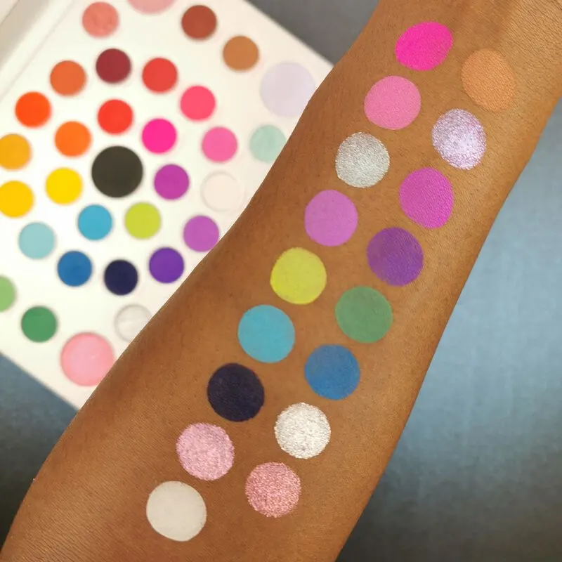 Makeup Obsession x Illuminarty Shadow Palette