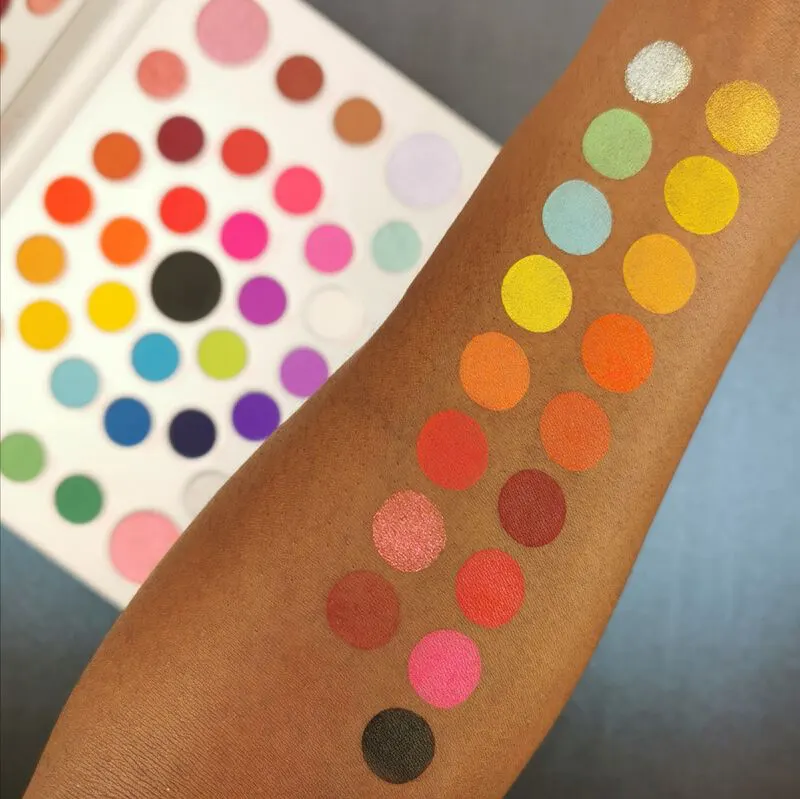 Makeup Obsession x Illuminarty Shadow Palette