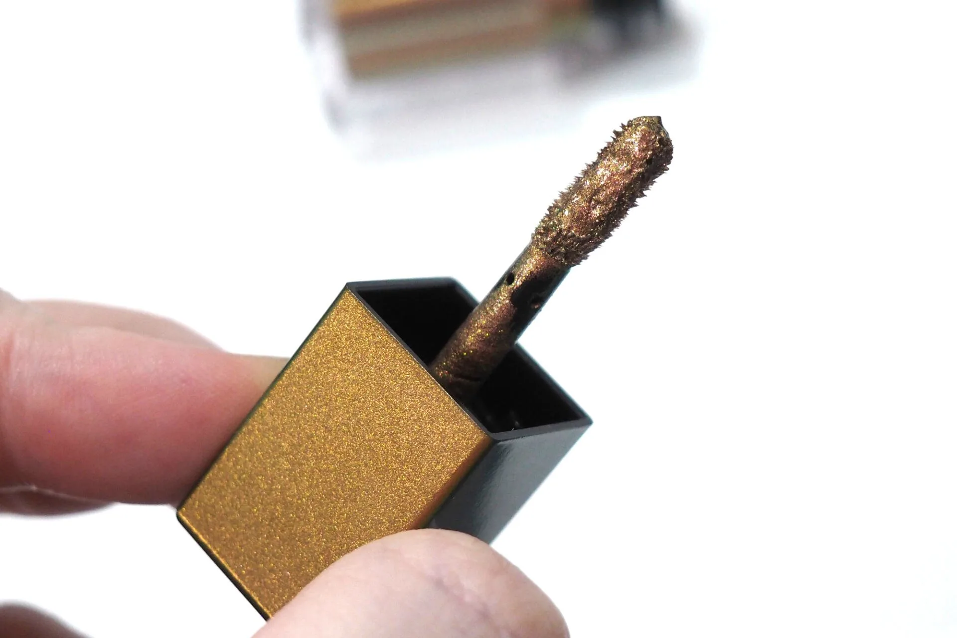 Natasha Denona Infra Nude Chromium Liquid Eyeshadow Review / Swatches