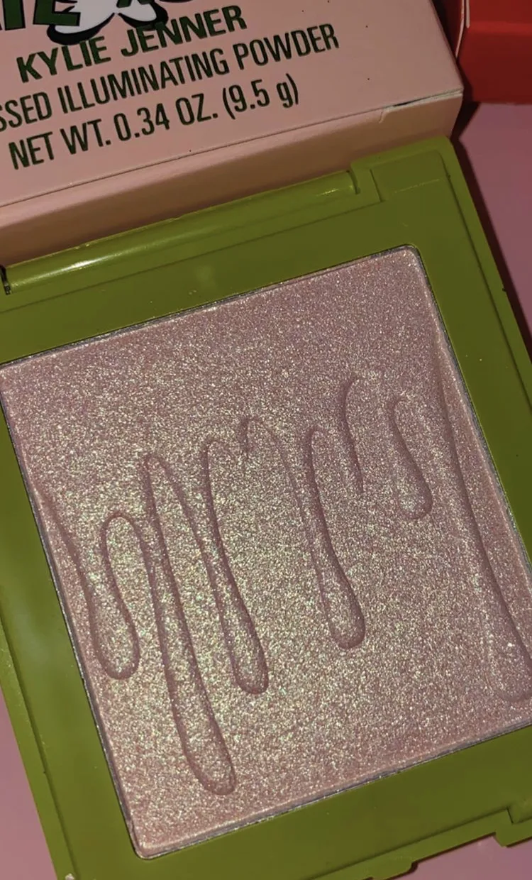 Kylie Cosmetics x The Grinch Holiday Collection