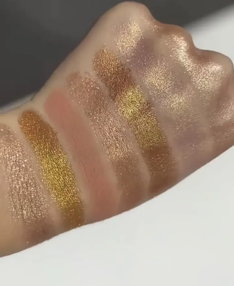 Huda Beauty Gold Obsessions Eyeshadow Palette Stunning New 9 Pan Palette