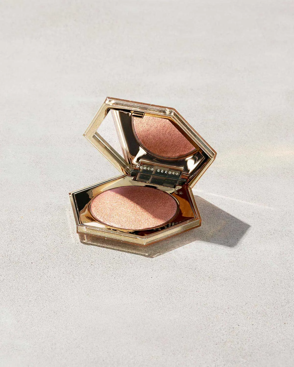 Fenty Beauty Royal Icing Diamond Bomb Highlighter