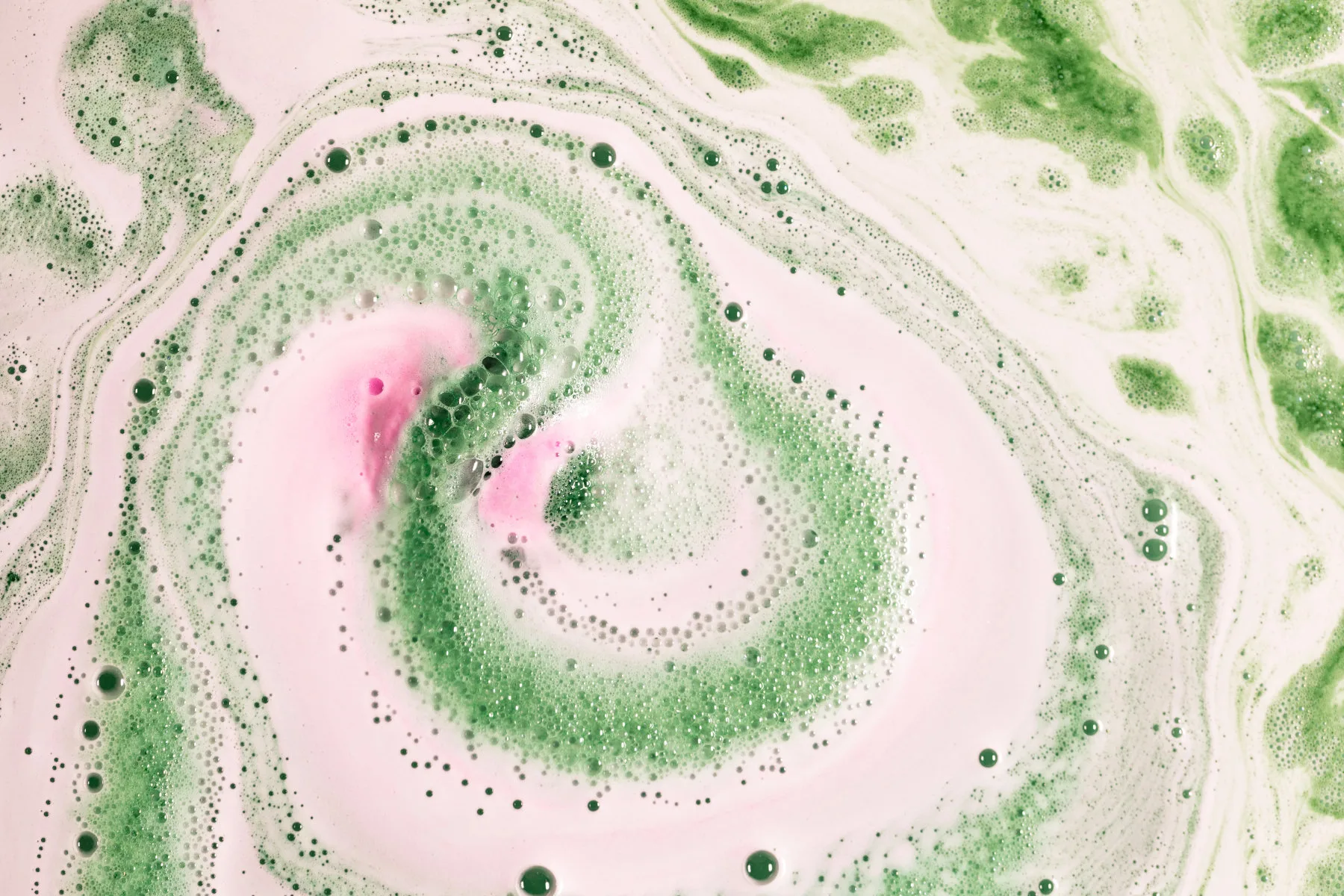 Lush 4:20pm CBD Bath Bomb