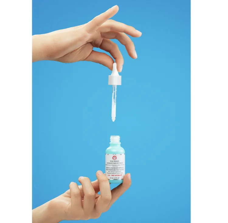 First Aid Beauty Facial Radiance Niacinamide Dark Spot Serum