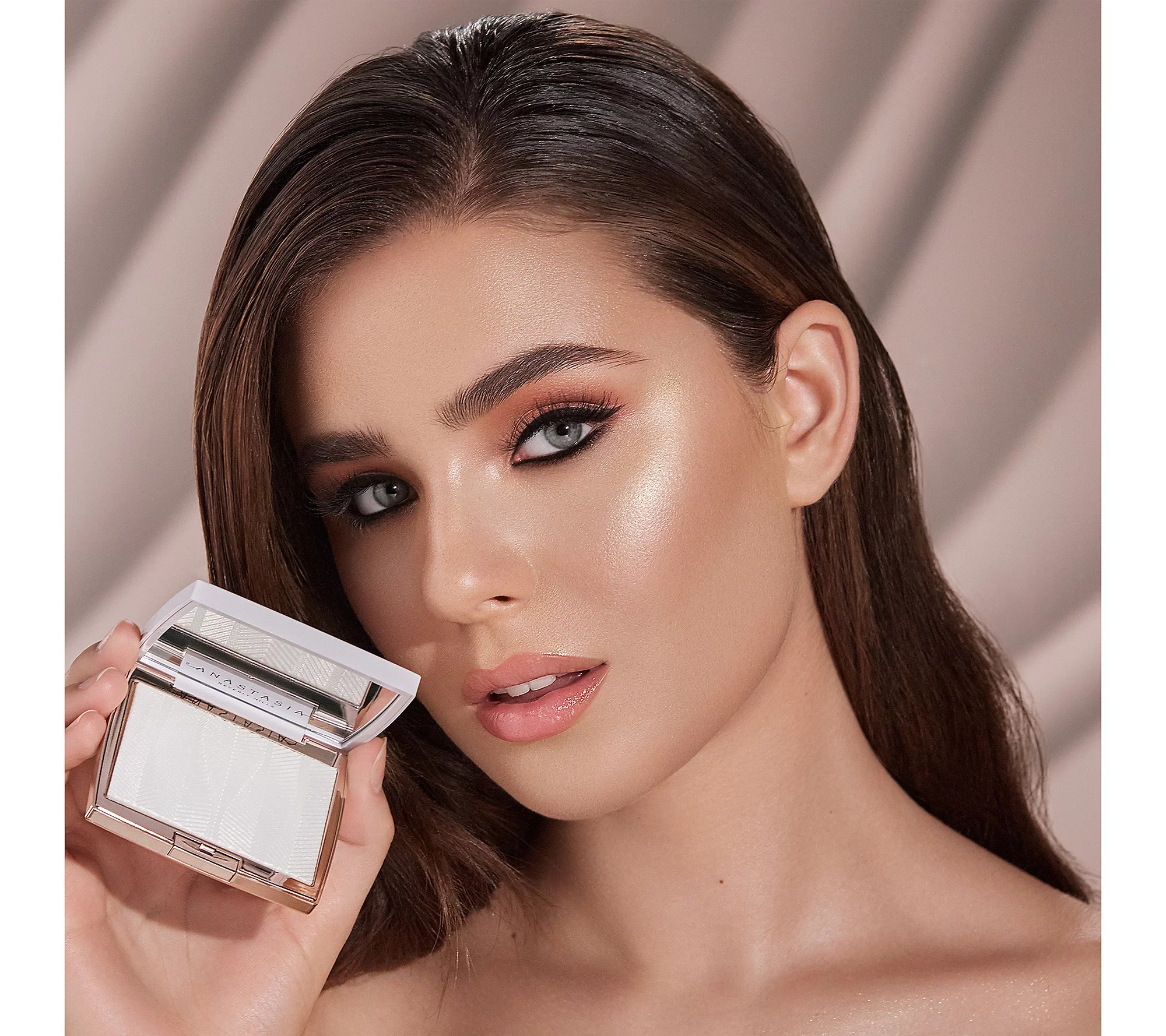 Anastasia Beverly Hills Iced Out Highlighter