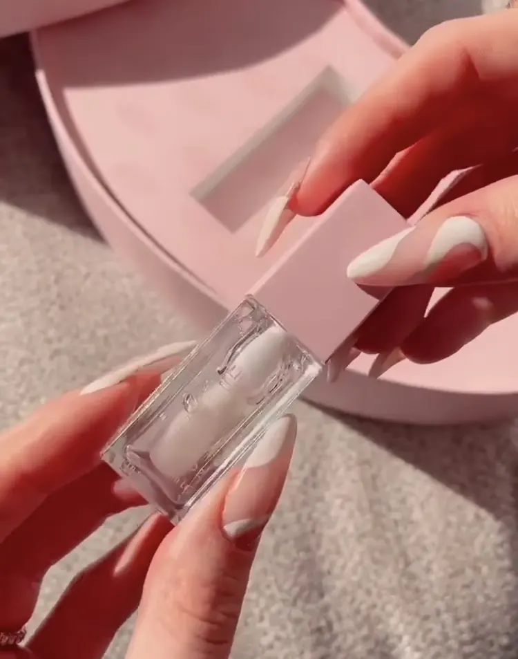 Kylie Skin Glossy Lip Oil