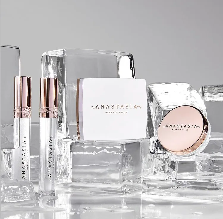 Anastasia Beverly Hills Iced Out Highlighteryling Wax