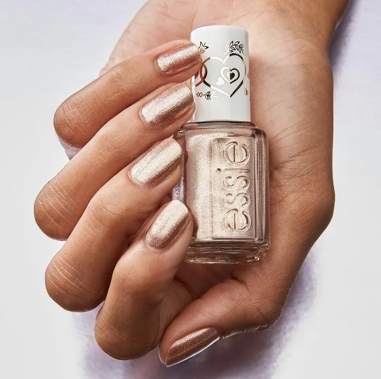 Essie Cupid's Beau Valentine's Day Collection 2021