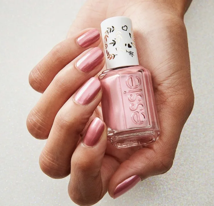 Essie Cupid's Beau Valentine's Day Collection 2021