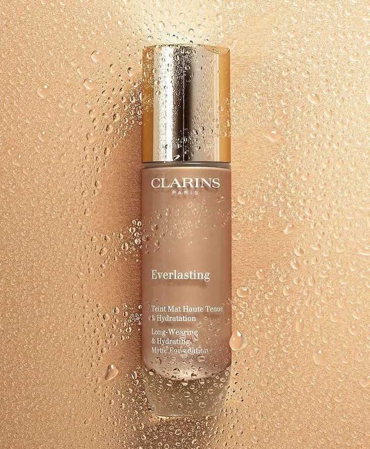 Clarins Everlasting Long-Wearing Hydrating Matte Foundation