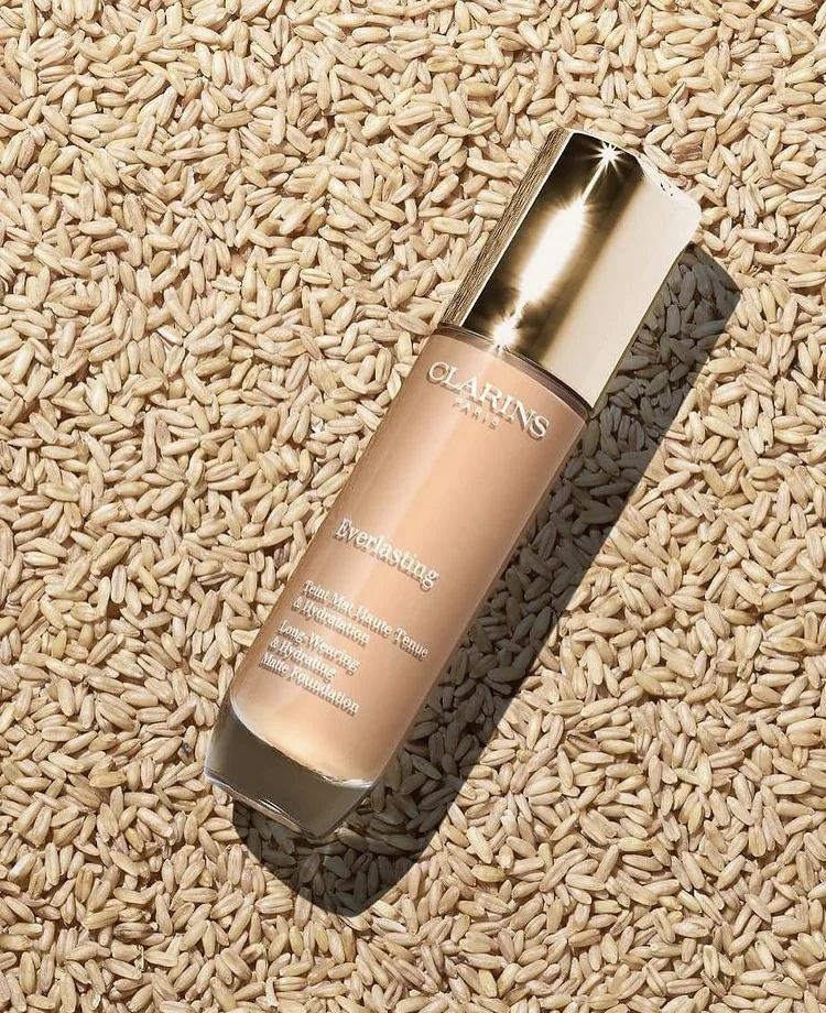 Clarins Everlasting Long-Wearing Hydrating Matte Foundation