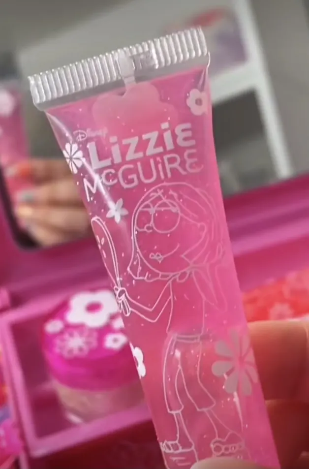 Colaboração ColourPop x Disney Lizzie McGuire