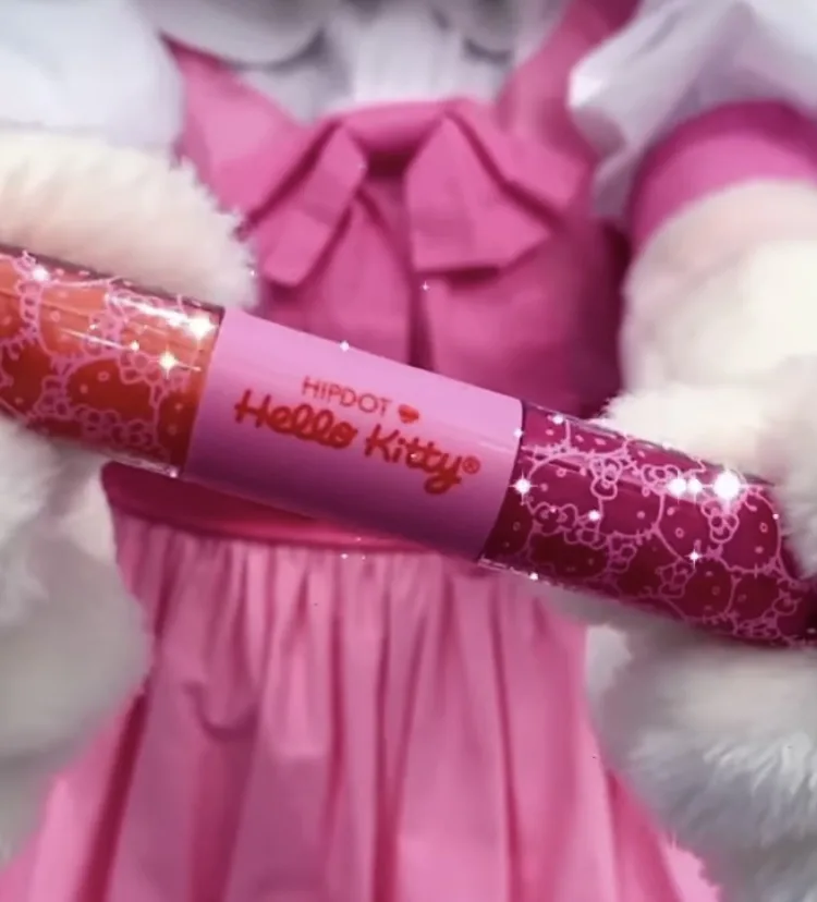 Hipdot x Hello Kitty Collection