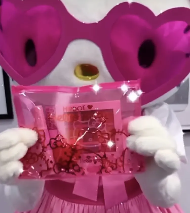 Hipdot x Hello Kitty Collection