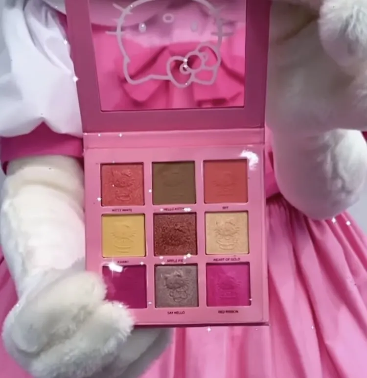Hipdot x Hello Kitty Collection
