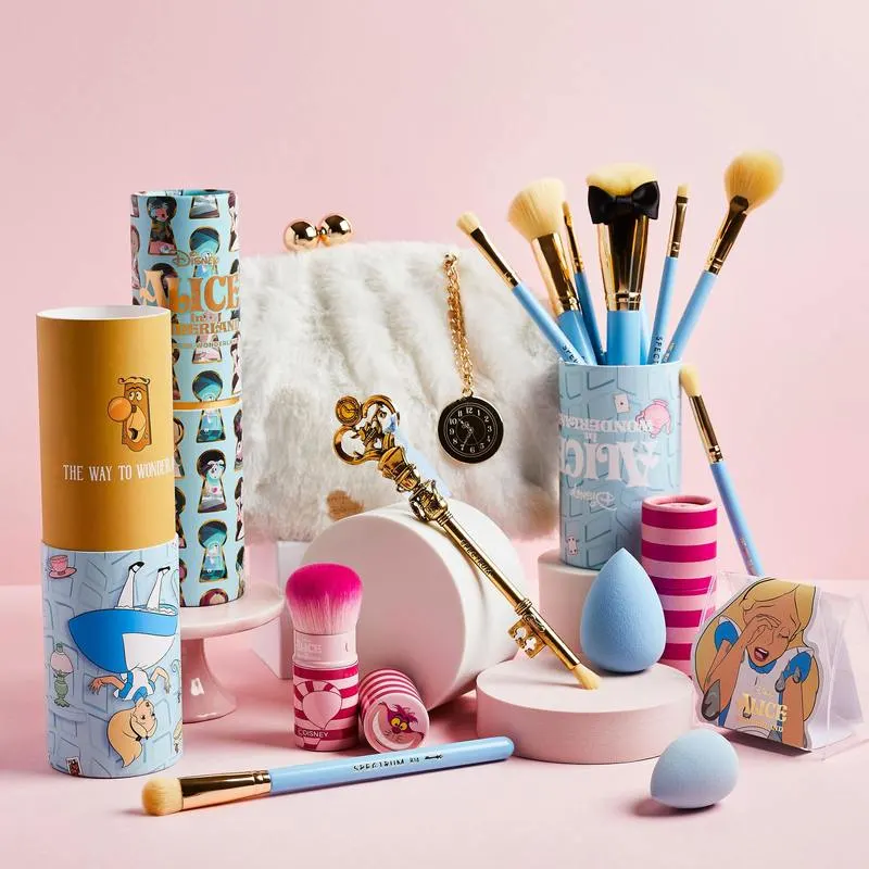 Spectrum Collections Alice in Wonderland Collection