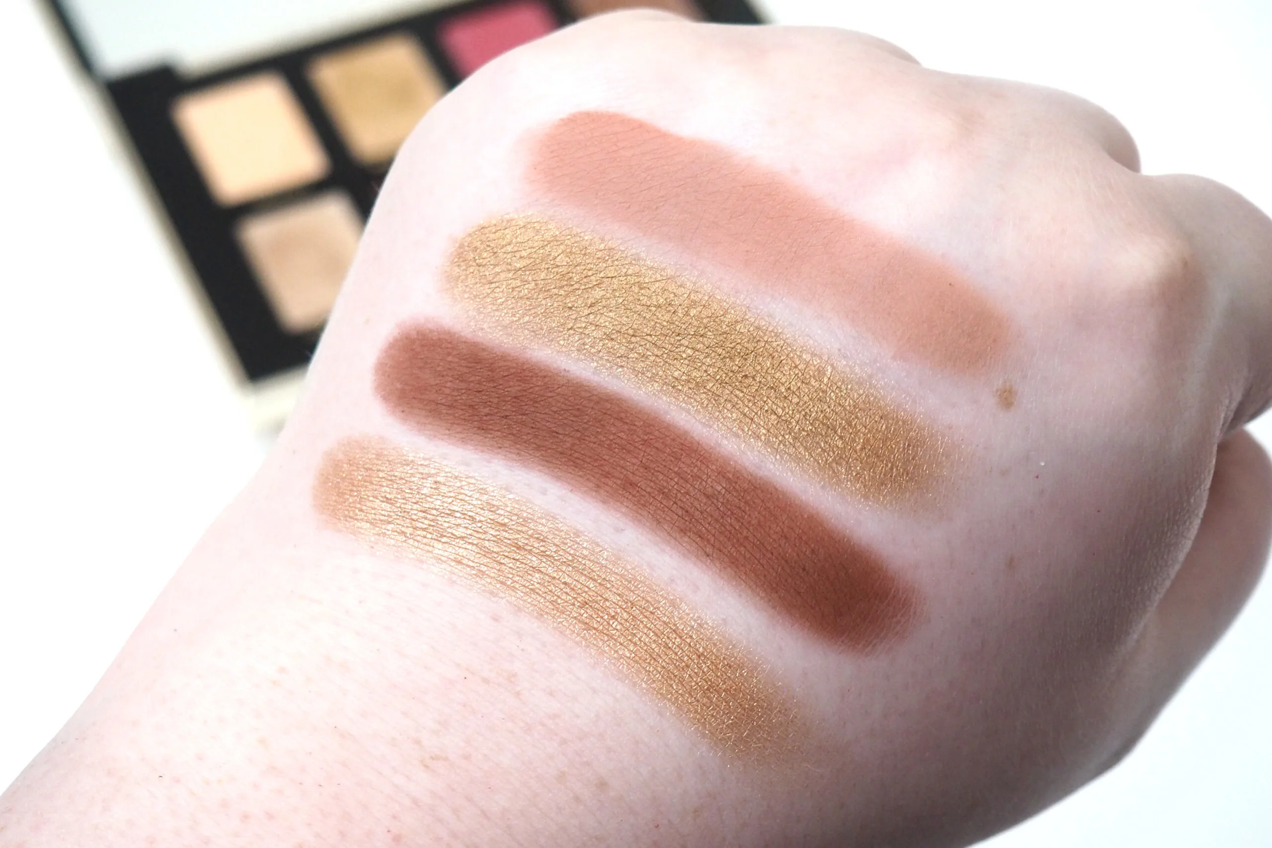 Bobbi Brown Luxe Metal Rose Eyeshadow Palette Review / Swatches