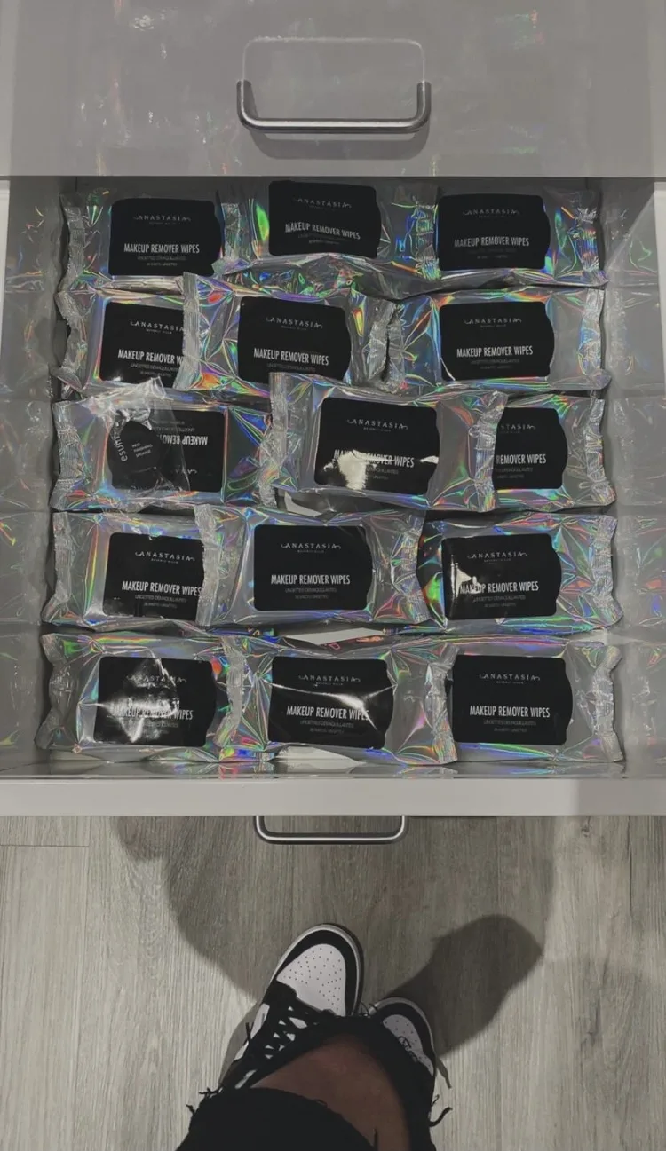 Anastasia Beverly Hills Makeup Remover Wipes 2 Anastasia Beverly Hills Makeup Remover Wipes