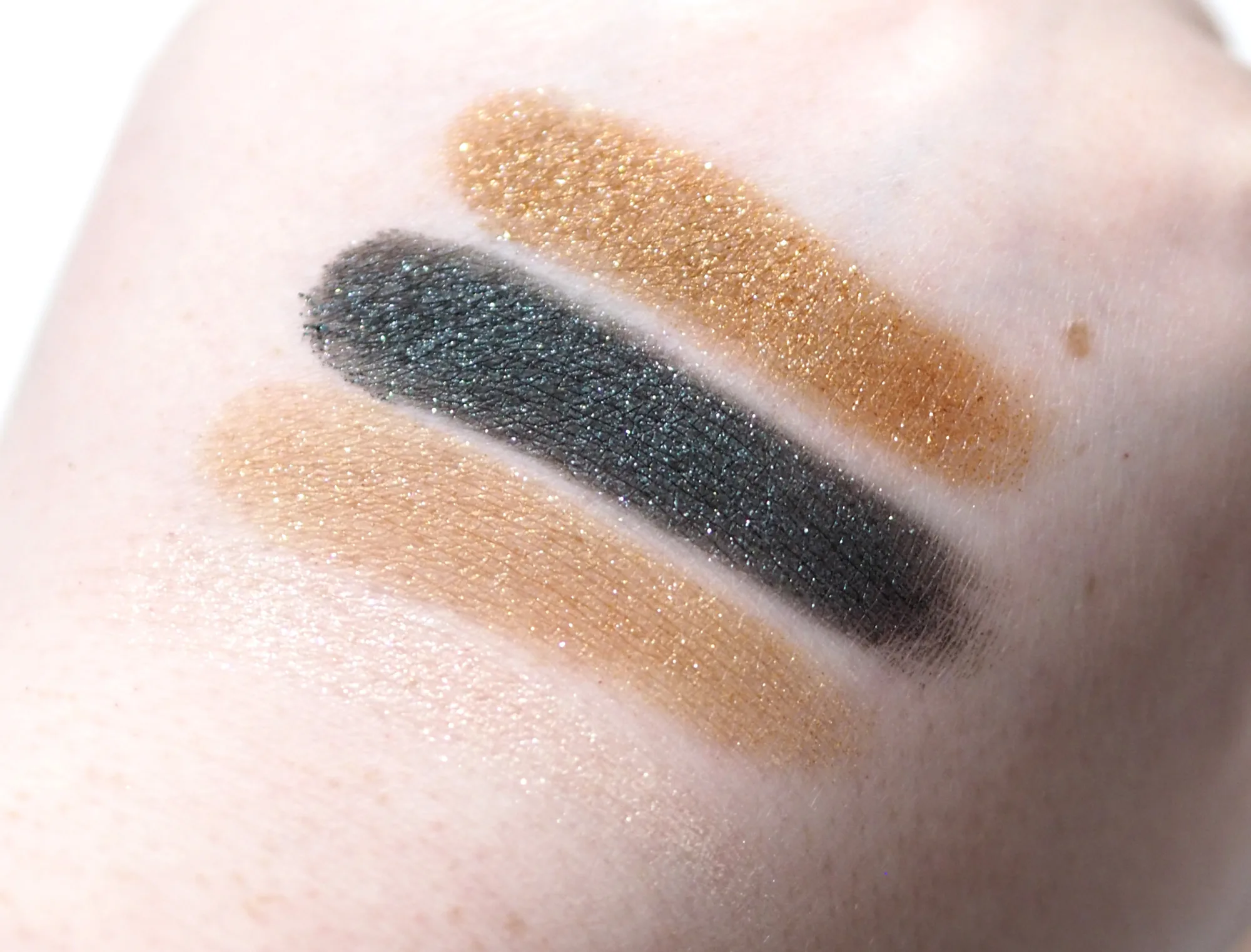 Charlotte Tilbury Dazzling Diamonds Luxury Palette Review / Swatches