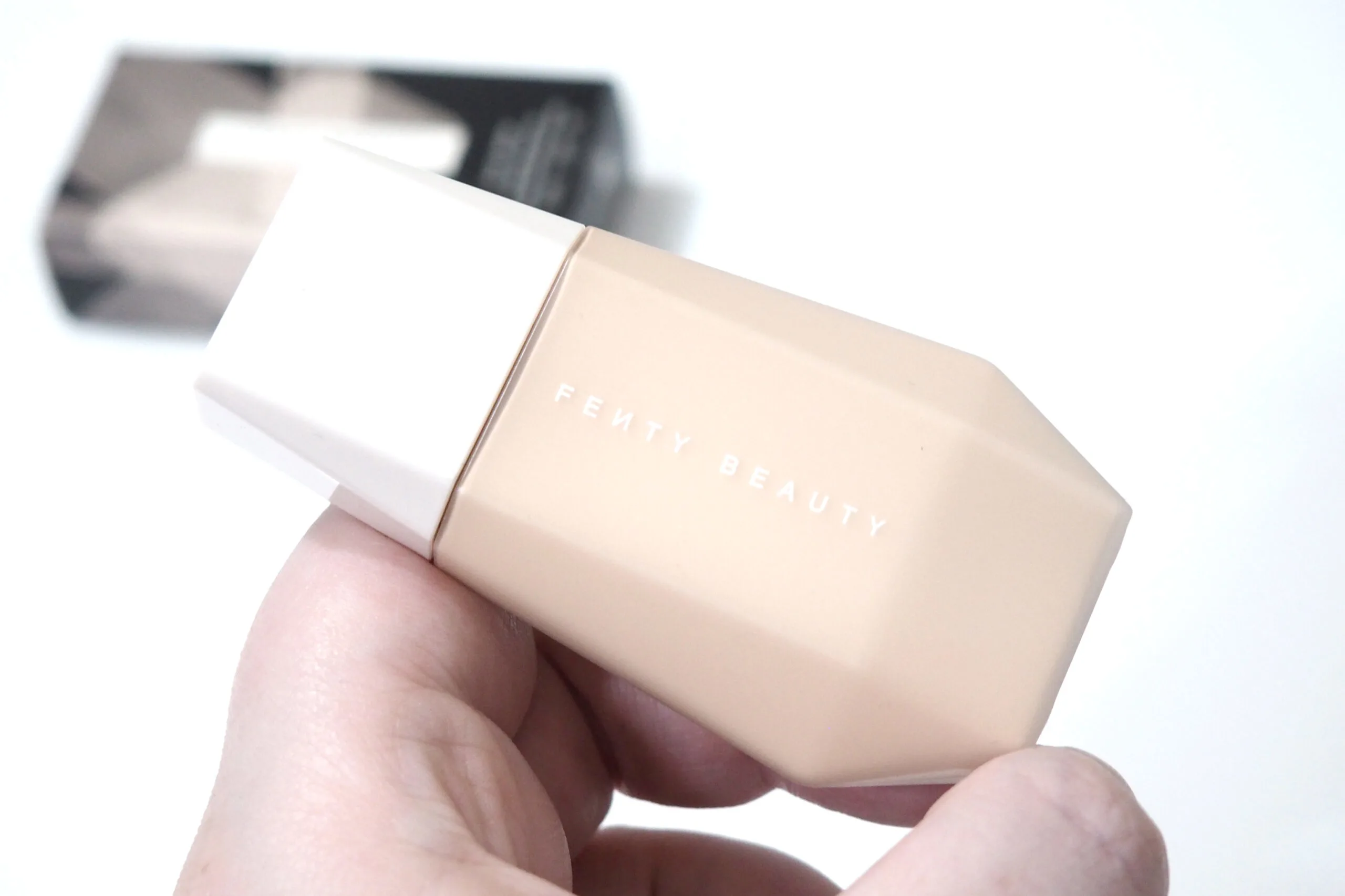 Fenty Beauty Eaze Drop Blurring Skin Tint Review Swatches