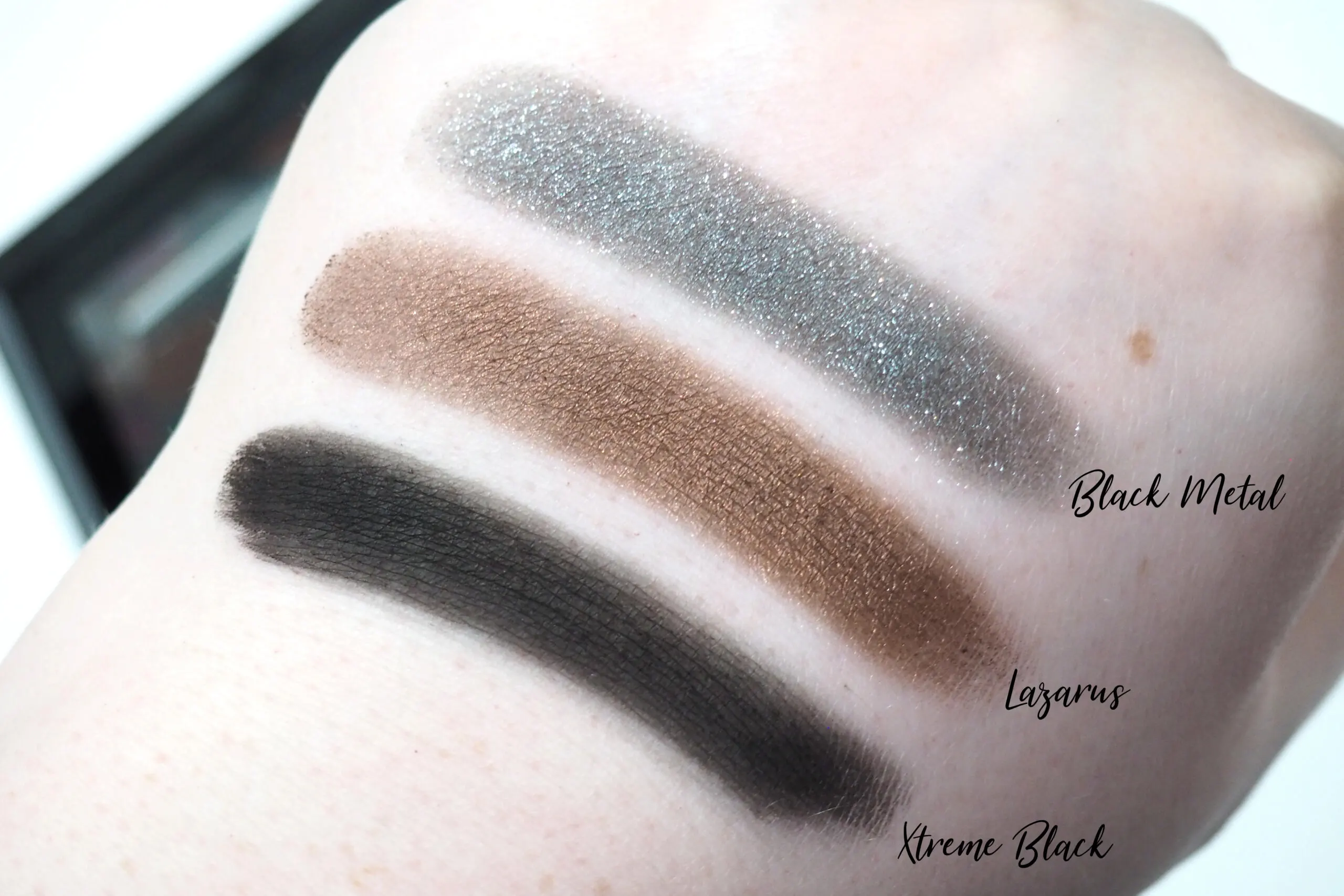 Pat McGrath Labs Mothership III Subversive Eyeshadow Palette Review / Swatches