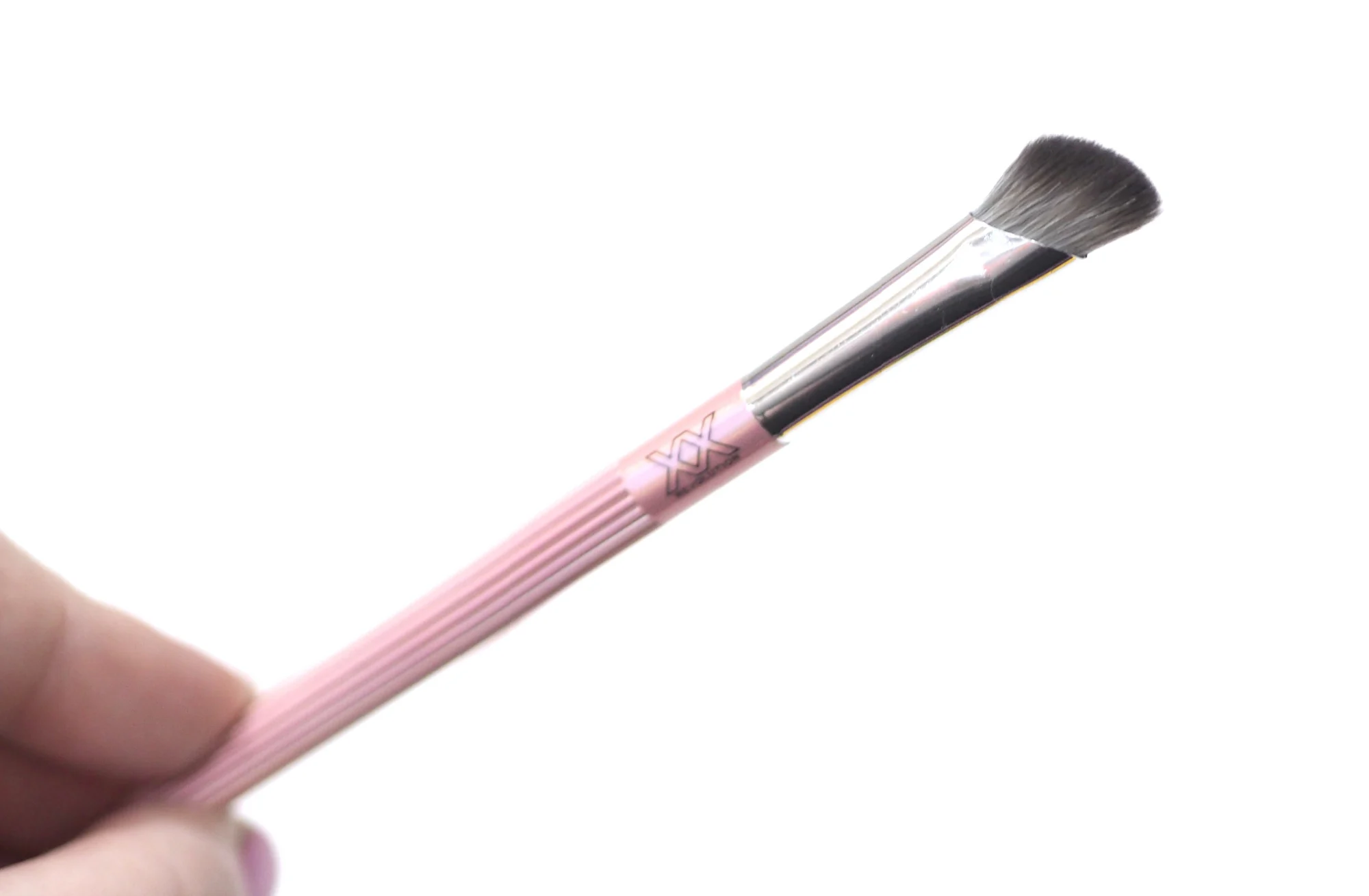 XX Revolution The Authority Fluffy Concealer Brush Review
